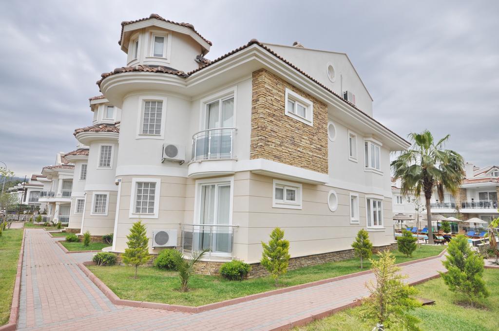 Blue Green Apartment Calis Exterior photo